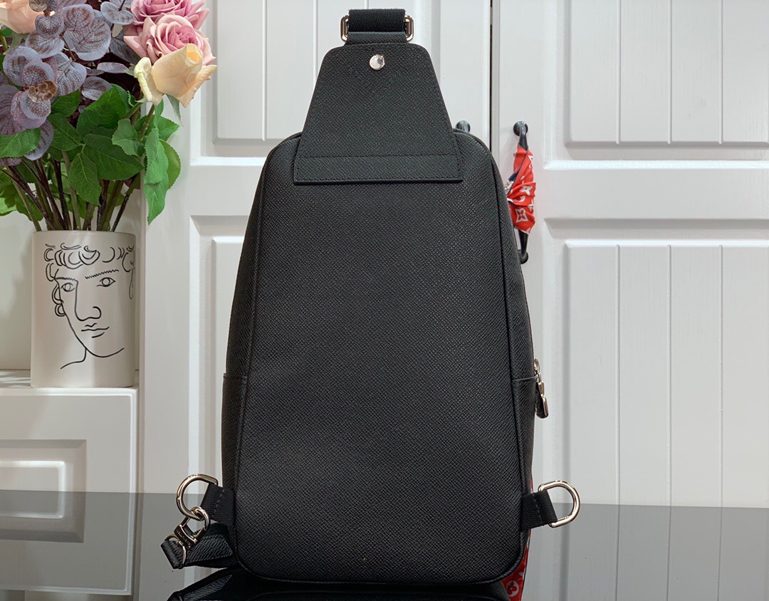 LV AVENUE SLING BAG M30443