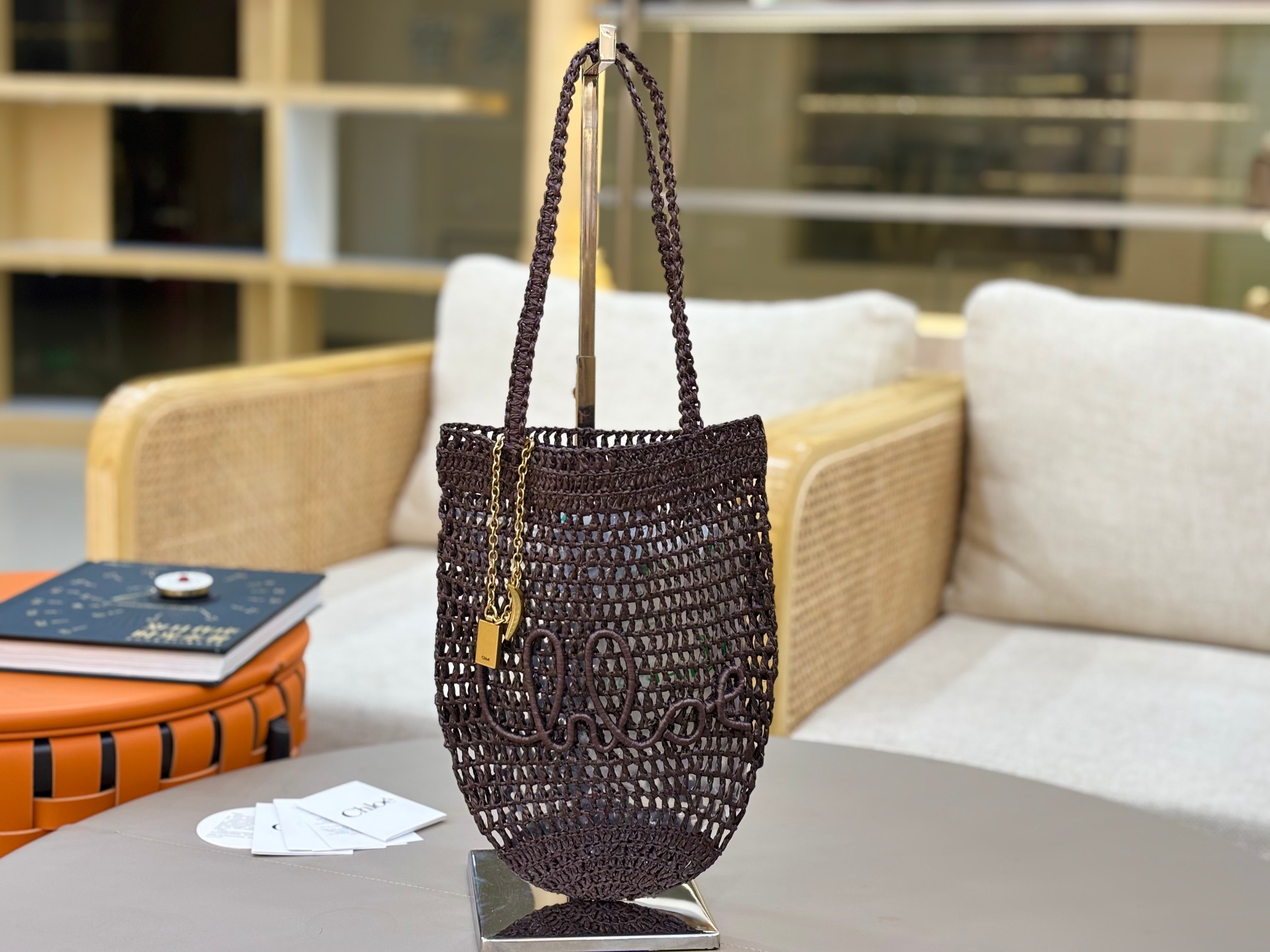 Bagsaaa Chloe Small Summer Banana tote bag in raffia Kohl Brown - 30cm
