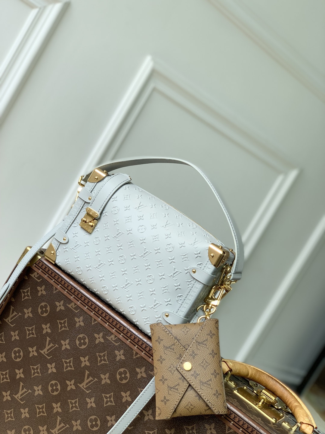 Bagsaaa LV M25602 Side Trunk MM Bag Cloud Grey - 23.5cm