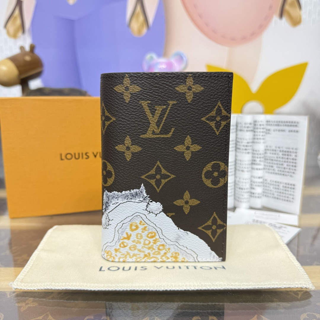 Bagsaaa LV M25753 Passport Cover Animal lovers - 14cm