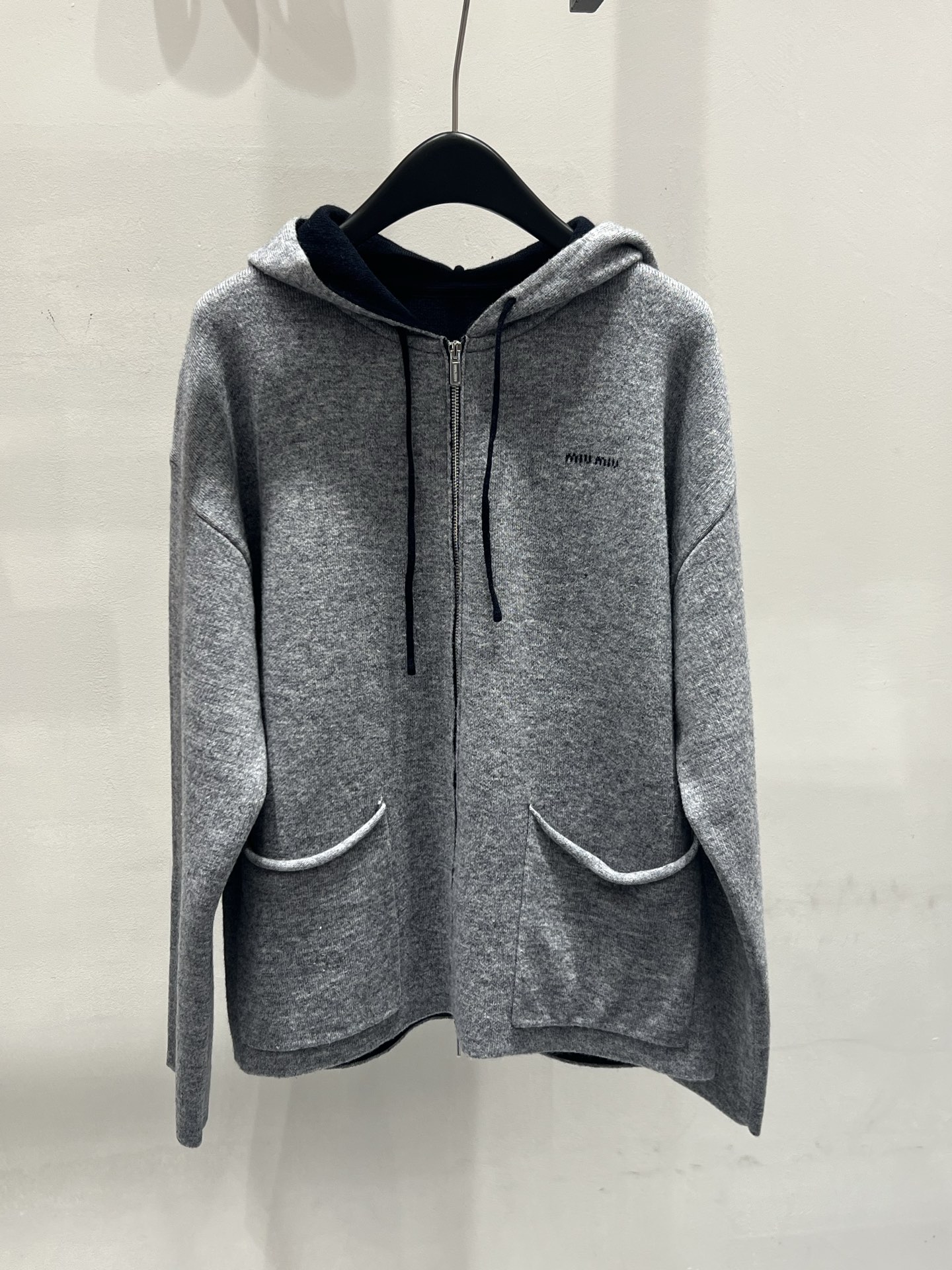 Bagsaaa Miu Miu Cashmere cardigan hoodie gray